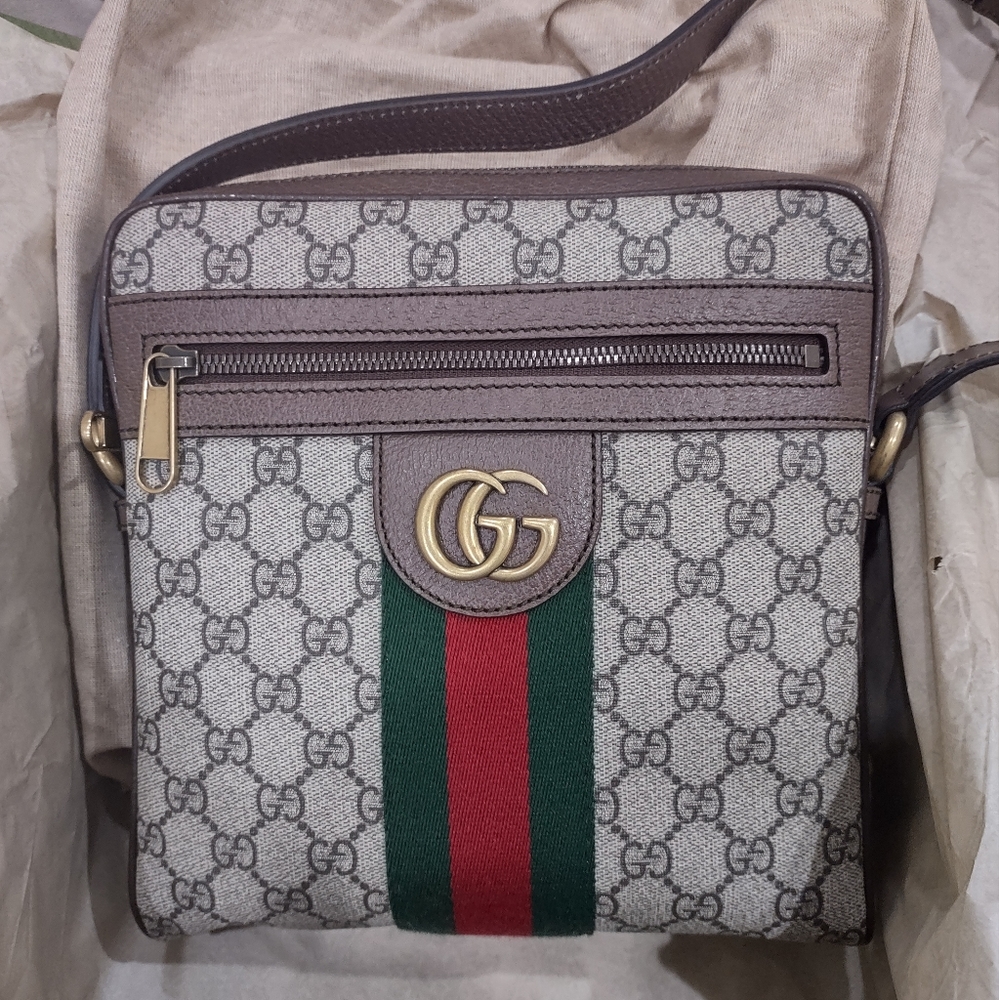 Gucci Ophidia Small Messenger Bag Beige.